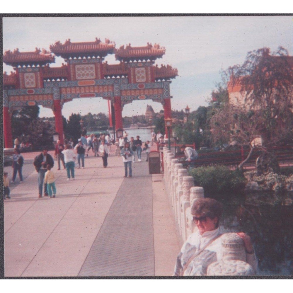 Vintage 1992 Epcot China Pavilion Photo Disney World Orlando FL Kodak